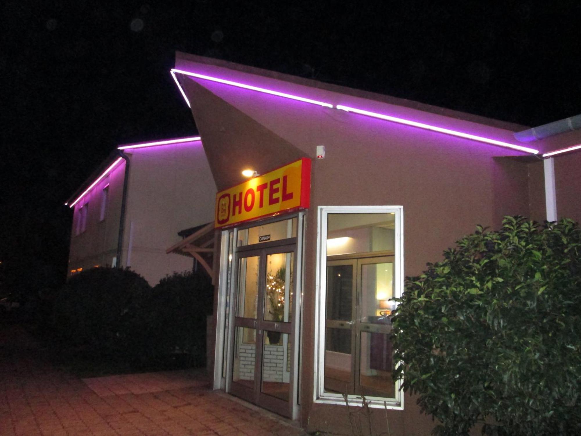 Hotel - Restaurant Du Lac - Agen Boé Esterno foto