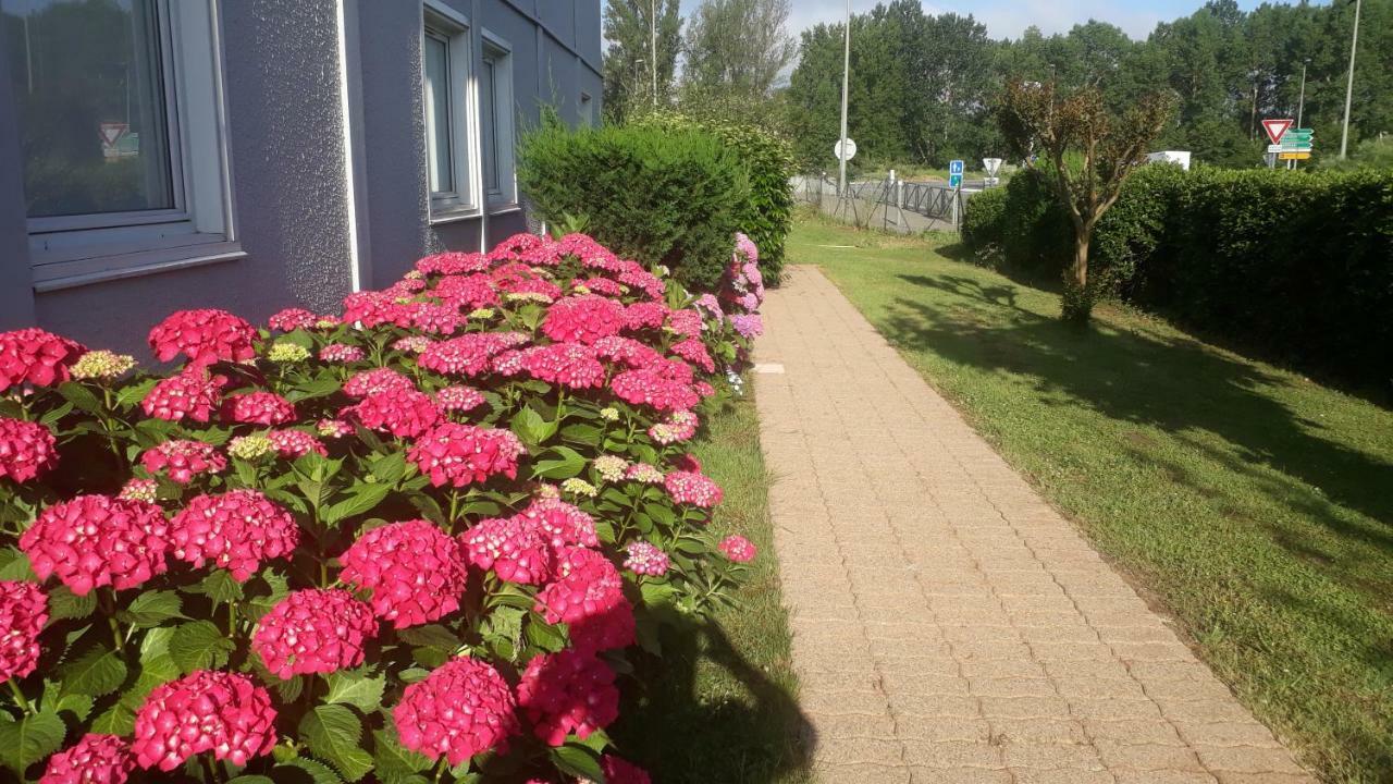 Hotel - Restaurant Du Lac - Agen Boé Esterno foto